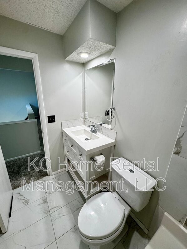 Building Photo - 8592 Perry Ln