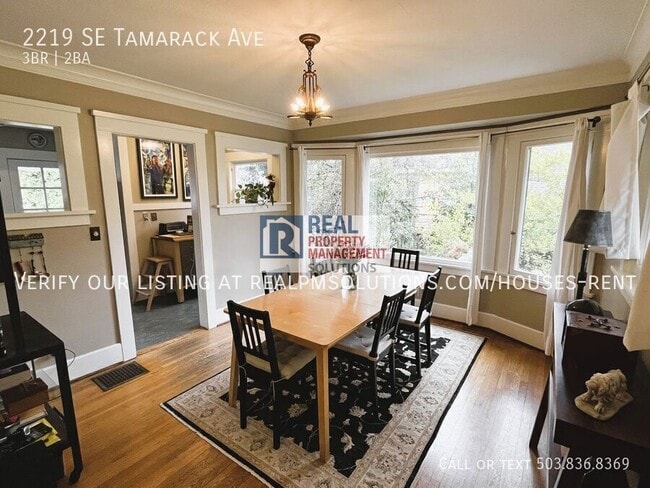 Building Photo - 2219 SE Tamarack Ave