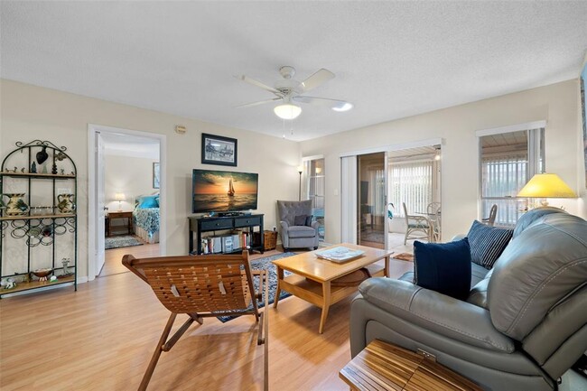 Building Photo - 301 Faircross Cir