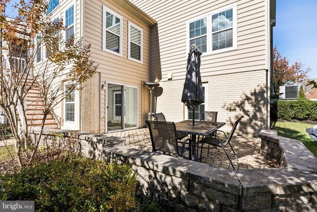 Building Photo - 15205 Orchard Farm Pl