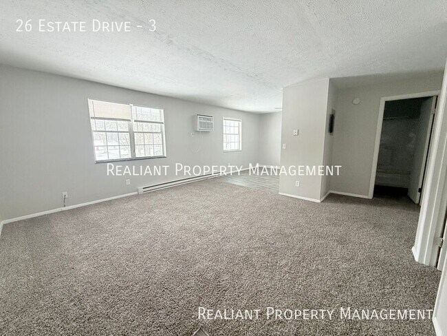 Building Photo - 26 Estate Dr