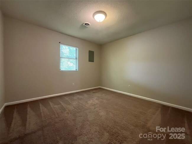 Building Photo - 201 Arthur Dr