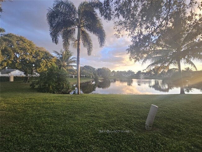 Building Photo - 253 San Remo Blvd