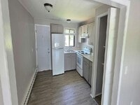 Building Photo - 82 Haviland Rd