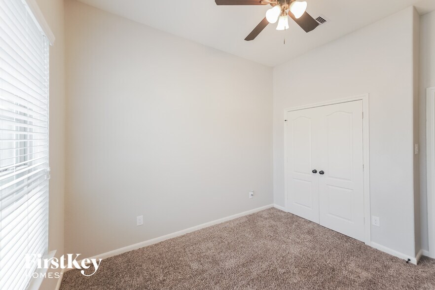 Building Photo - 6522 Hunters Creek Ln