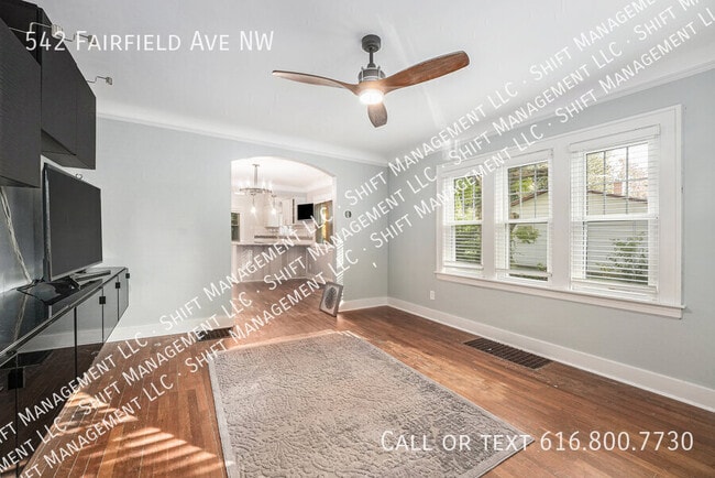 Building Photo - 542 Fairfield Ave NW