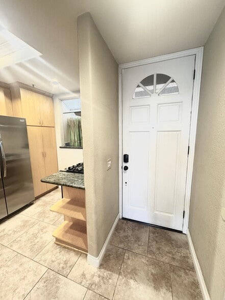 Front entry - 1400 Pacific Coast Hwy