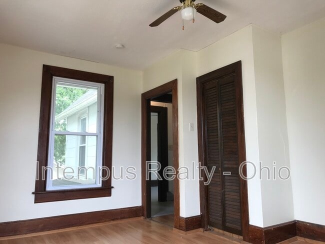 Building Photo - 236 E William St