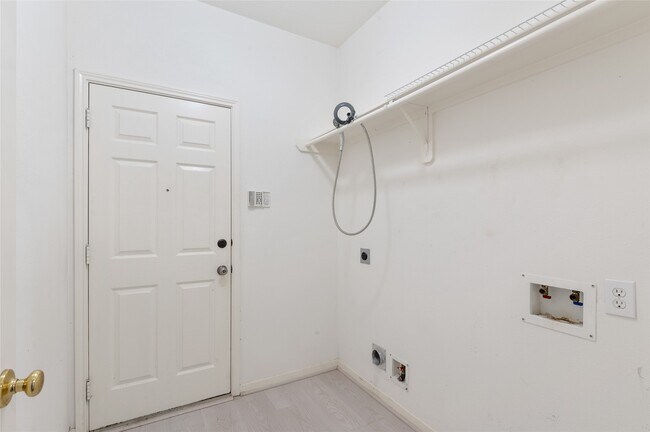 Building Photo - 18407 Timber Strand Dr