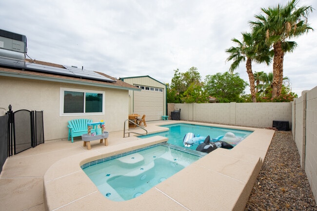 Building Photo - 11239 E 27th Pl