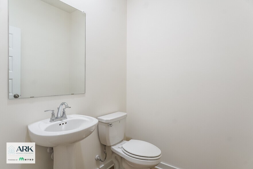 Building Photo - 5418 Bluebell Cir
