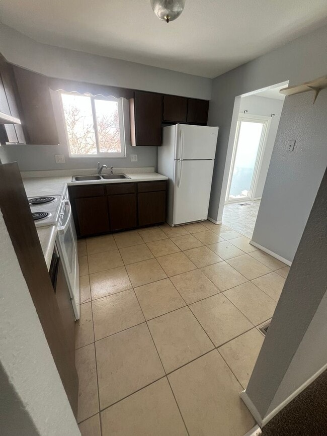 Building Photo - Four Bedroom Home in Cimarron Hills