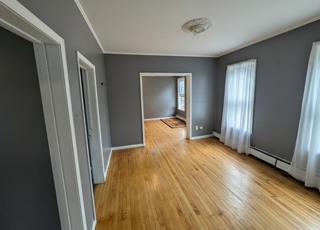 Building Photo - 125 Caroline Ave