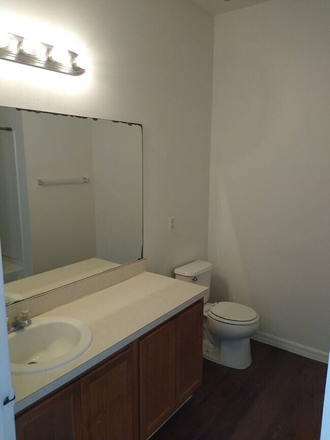 Building Photo - Somerset Community - Single family pool home in Remington