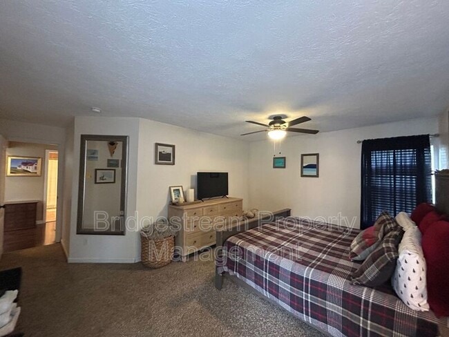 Building Photo - 1280 Whitetail Dr