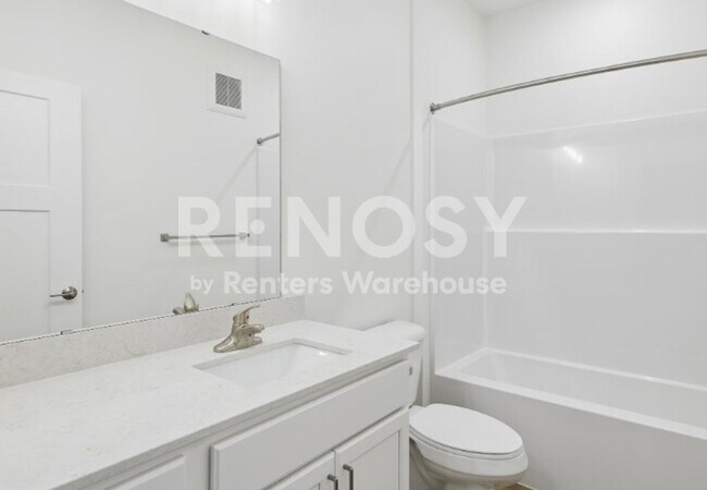 Building Photo - Available Now! - 3609 9th St NW Unit I, Rochester MN 55901