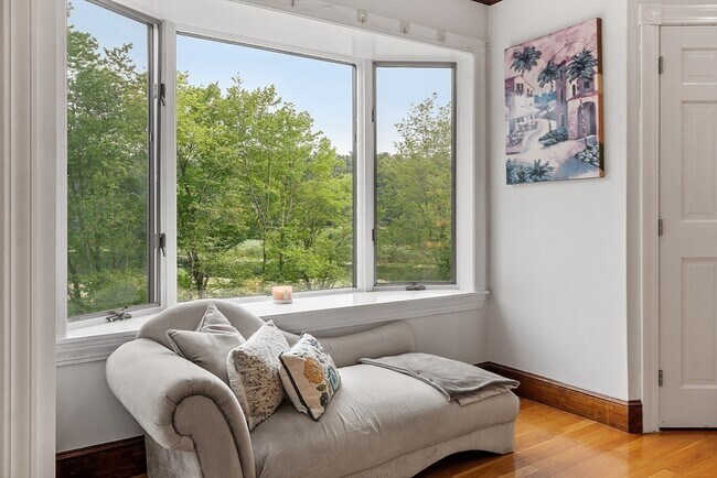 Building Photo - 34 Wildmeadow Rd