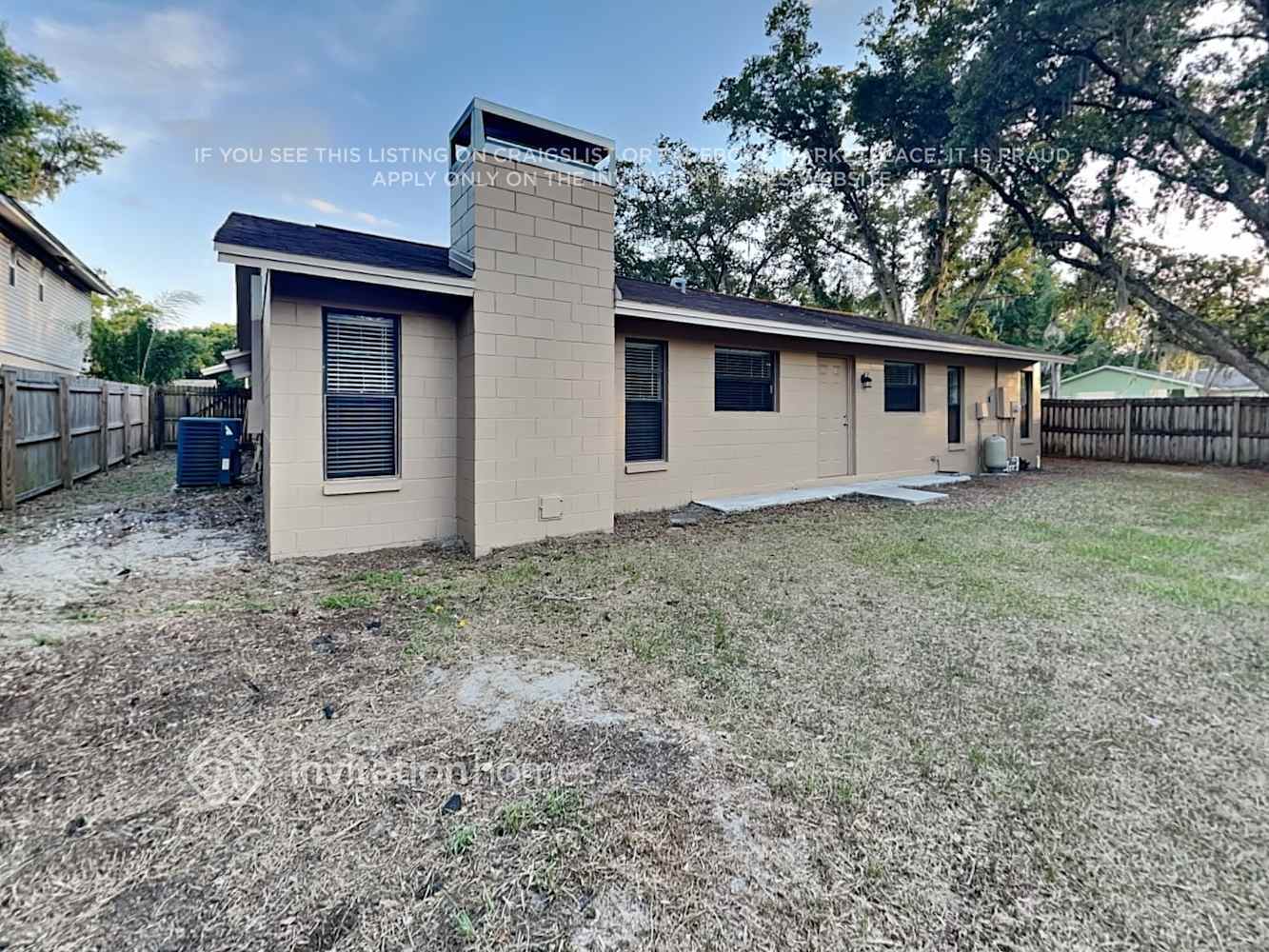 Building Photo - 2302 Windsor Oaks Ave