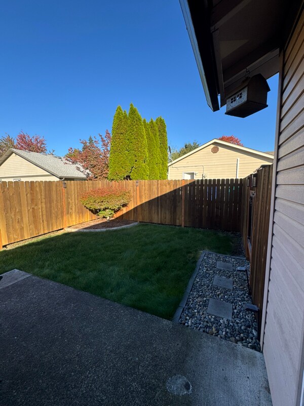 Building Photo - 12612 NE 45th Cir