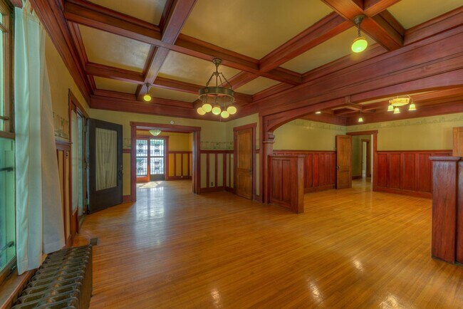 Building Photo - 1195 Dorothy Pl