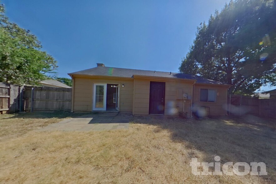 Building Photo - 3913 Big Leaf Ln