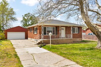 Building Photo - 1337 Cross St