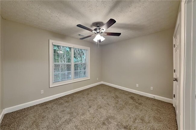 Building Photo - 2239 Cluster Ln