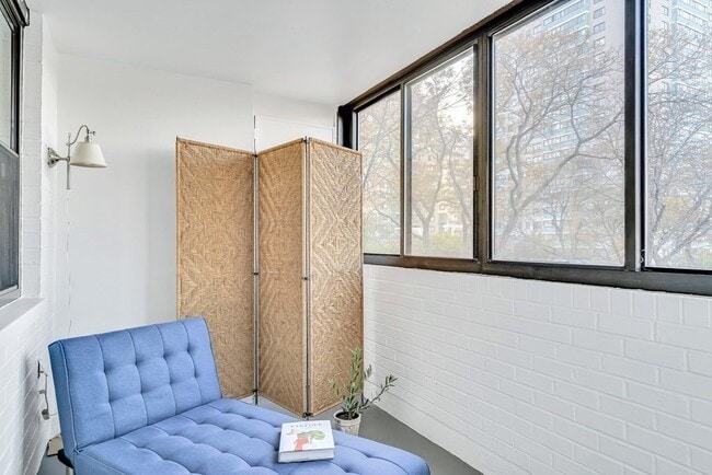Building Photo - 8 Whittier Pl