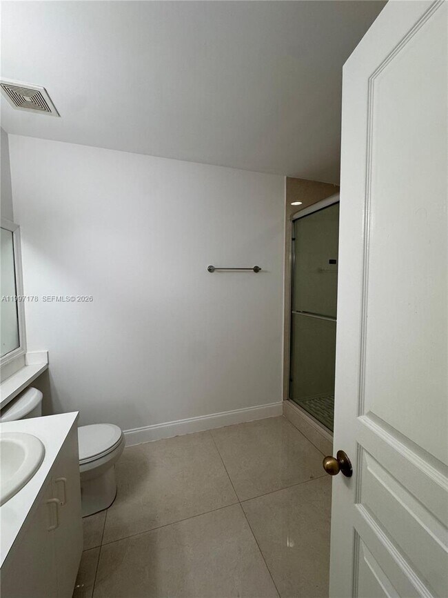 Building Photo - 16747 Hemingway Dr