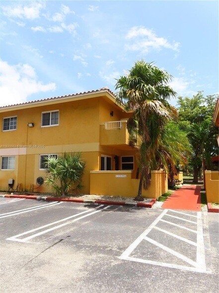 Building Photo - 13894 SW 65th Terrace