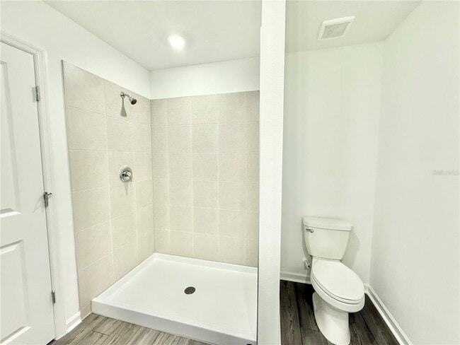 Building Photo - 3783 NE 30th Ter