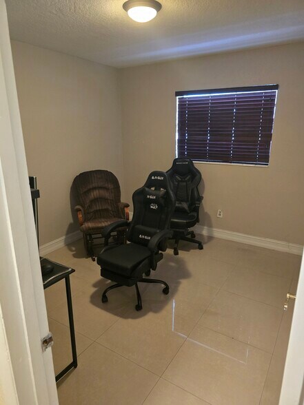 Building Photo - 3574 W 14th Ct