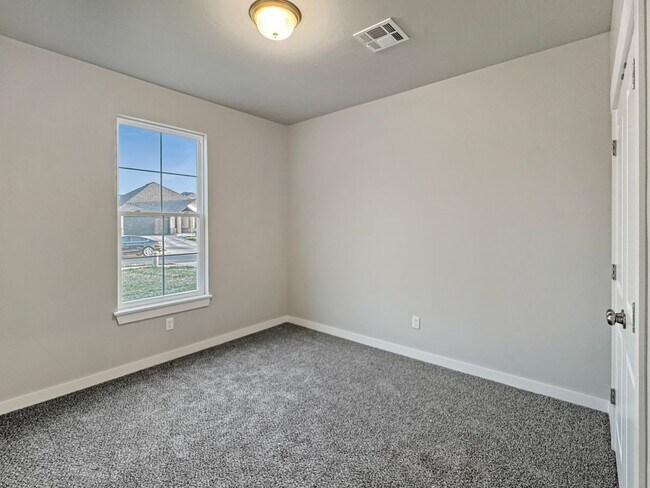 Building Photo - Beautiful 3-Bedroom Home in Council Ridge ...