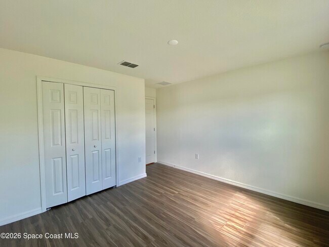 Building Photo - 1210 Dania Cir