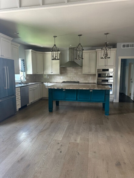 Building Photo - 1602 Gold Hill Mesa Dr