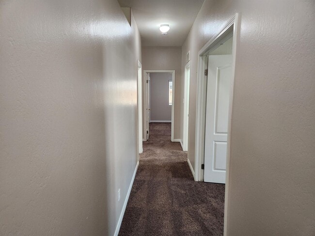 Building Photo - 5104 Villa Bella Ln