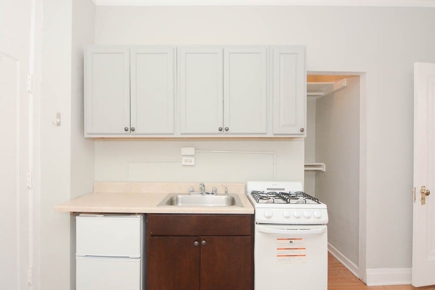 Building Photo - 3836 N Fremont St