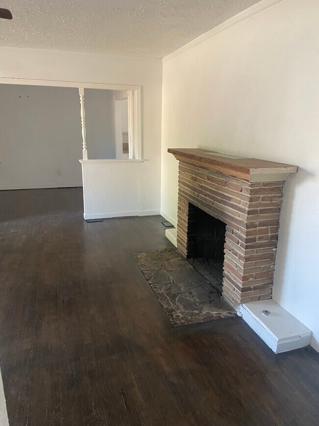 Living room - 4132 Arden Dr N