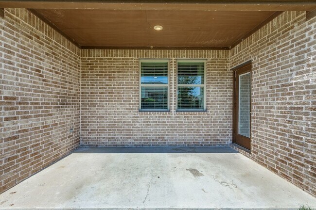 Building Photo - 6224 Cheshire St