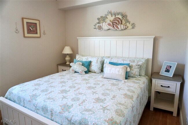 Building Photo - 5214 Chiquita Blvd S