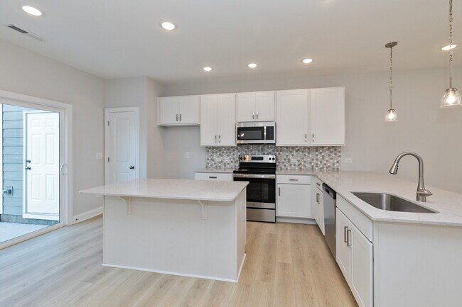 Building Photo - 341 Old Grove Ln