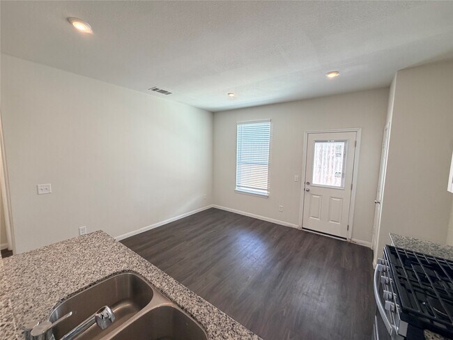 Building Photo - 10233 Cleartide Ln