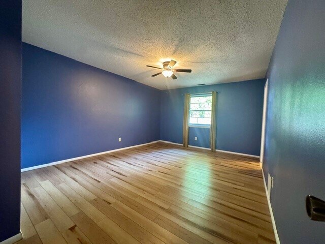 Building Photo - 205 E Henson Ave