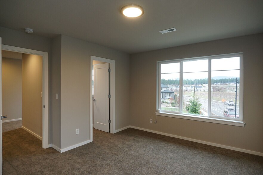 Building Photo - 23068 Alder Ln SE