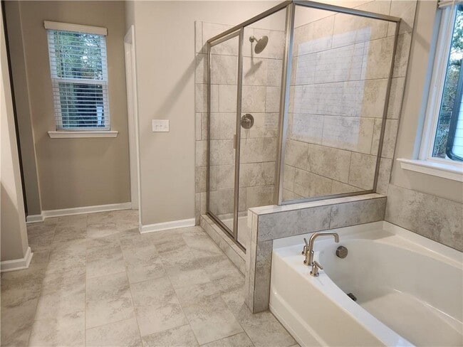 Building Photo - 3417 Park Pointe Cir