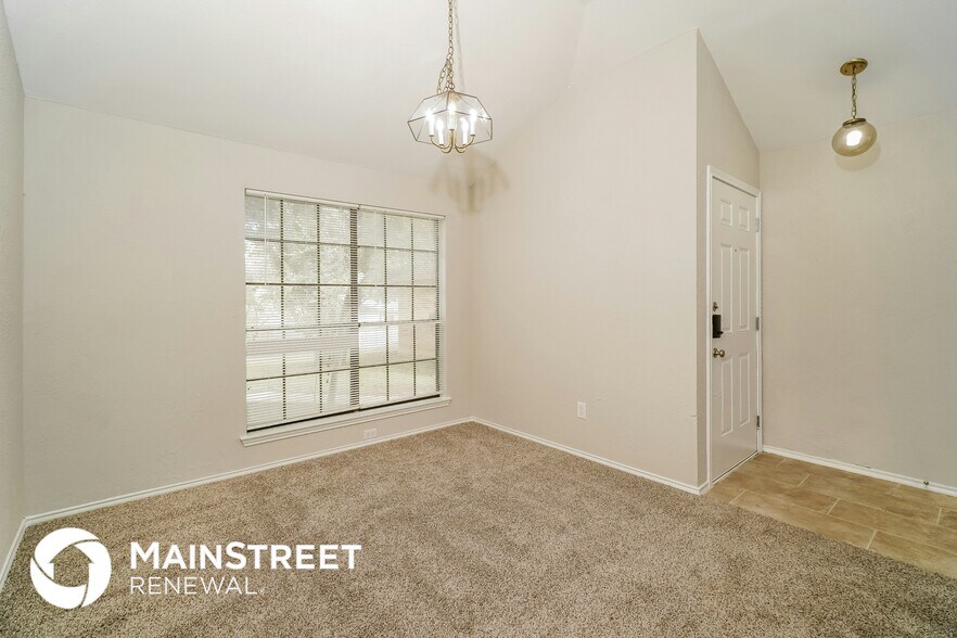 Building Photo - 6519 Spanish Earth