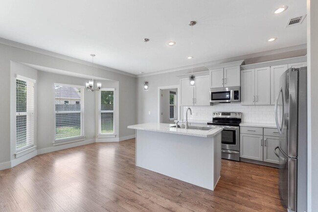 Building Photo - 4464 Goldfinch Way