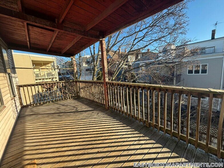 Building Photo - 33 Falcon St