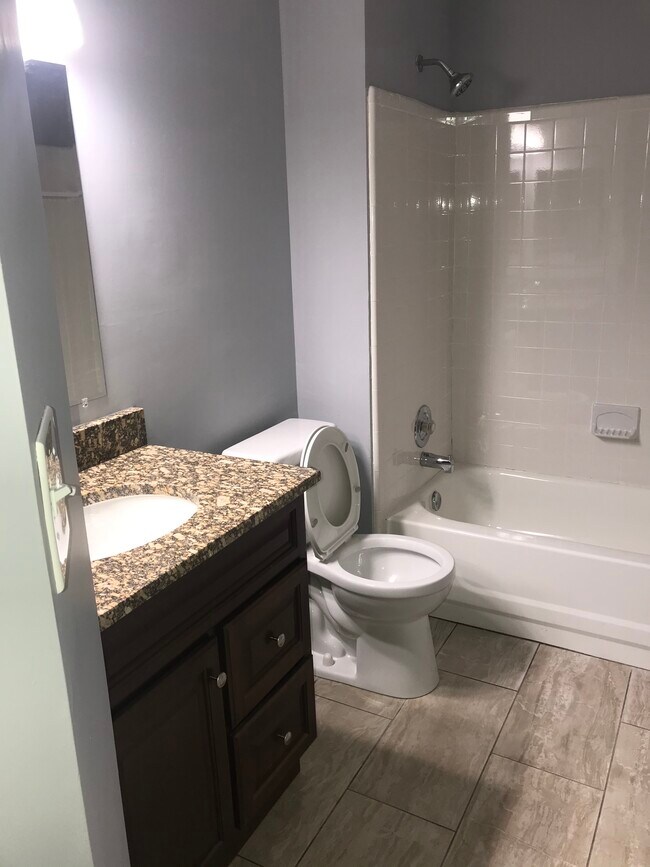 Building Photo - 712 Ridge Creek Dr