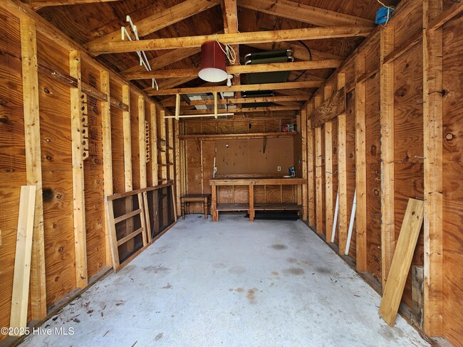 Building Photo - 508 Ocean Spray Dr